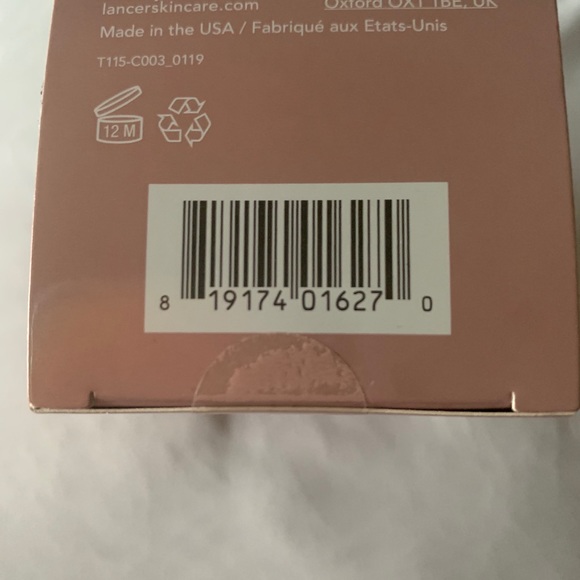 Dani Glow Skin Perfector - Picture 5 of 6